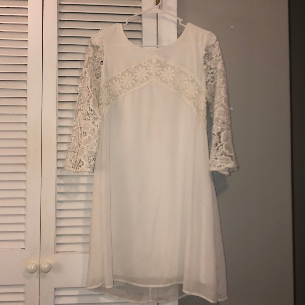 Women’s white lace chiffon dress